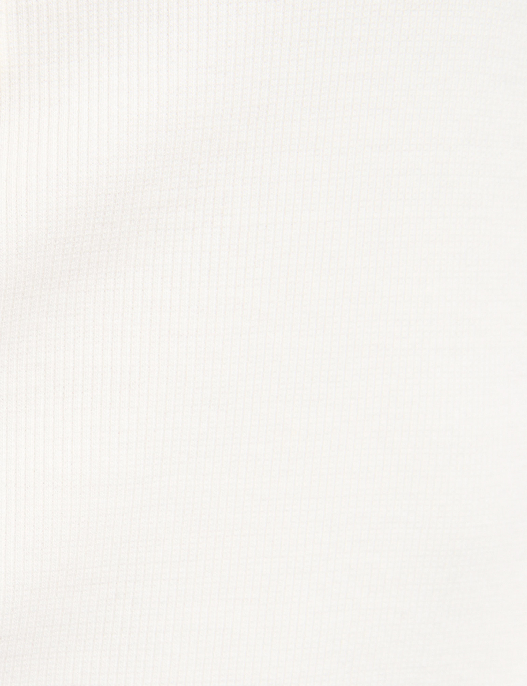t shirt with heart neckline white women null