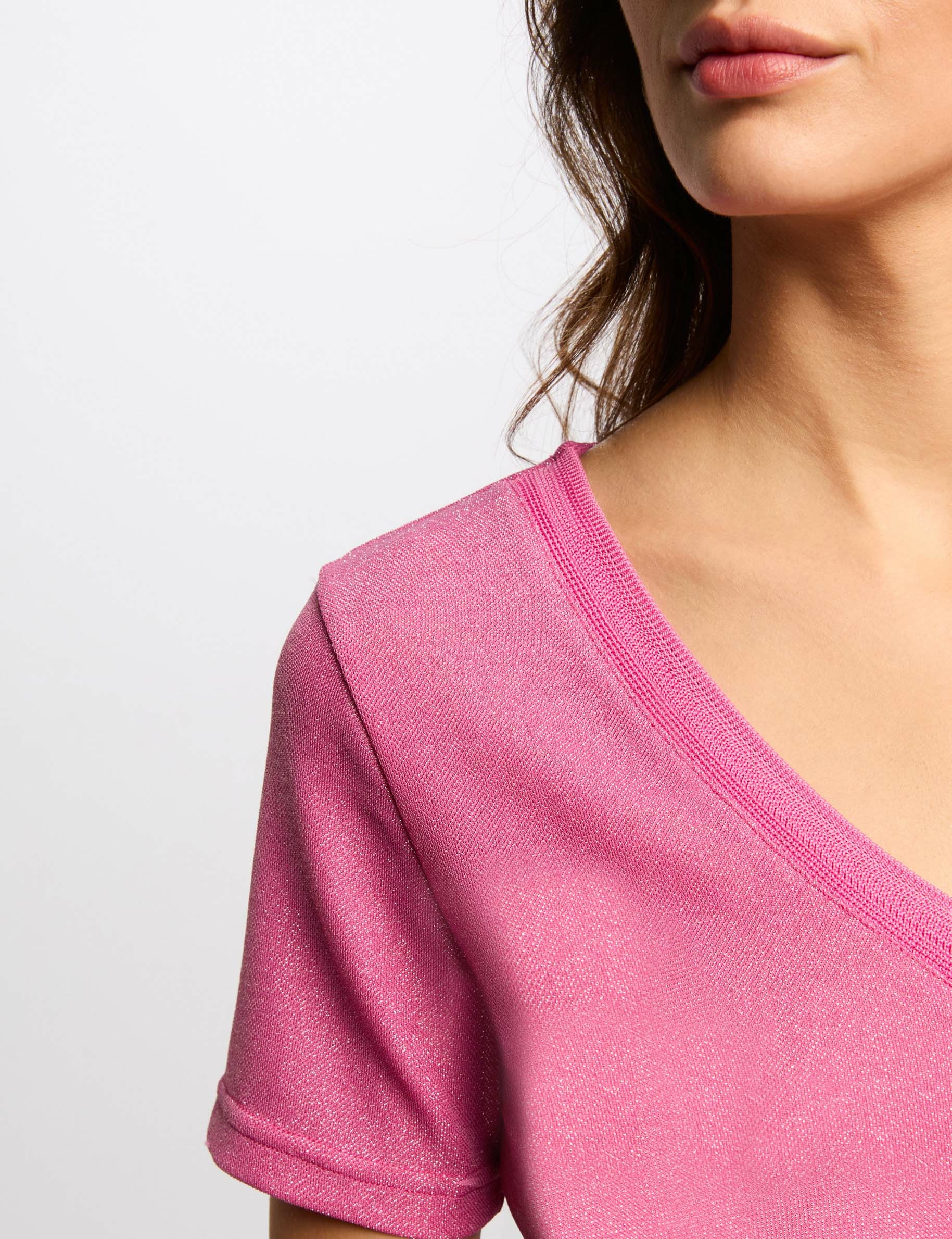 Short-sleeved t-shirt with V-neck pink women