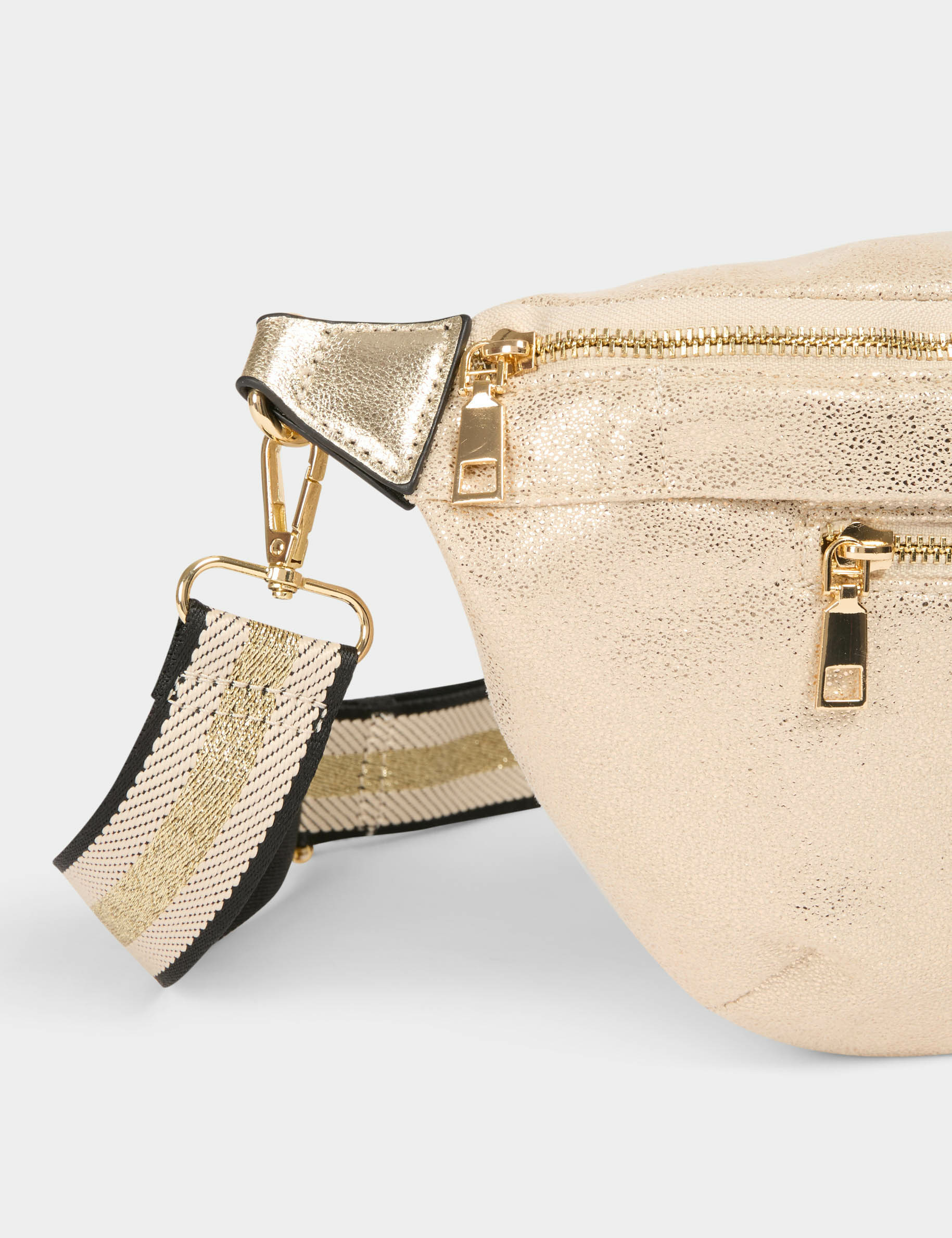 Metallised sling bag gold yellow women