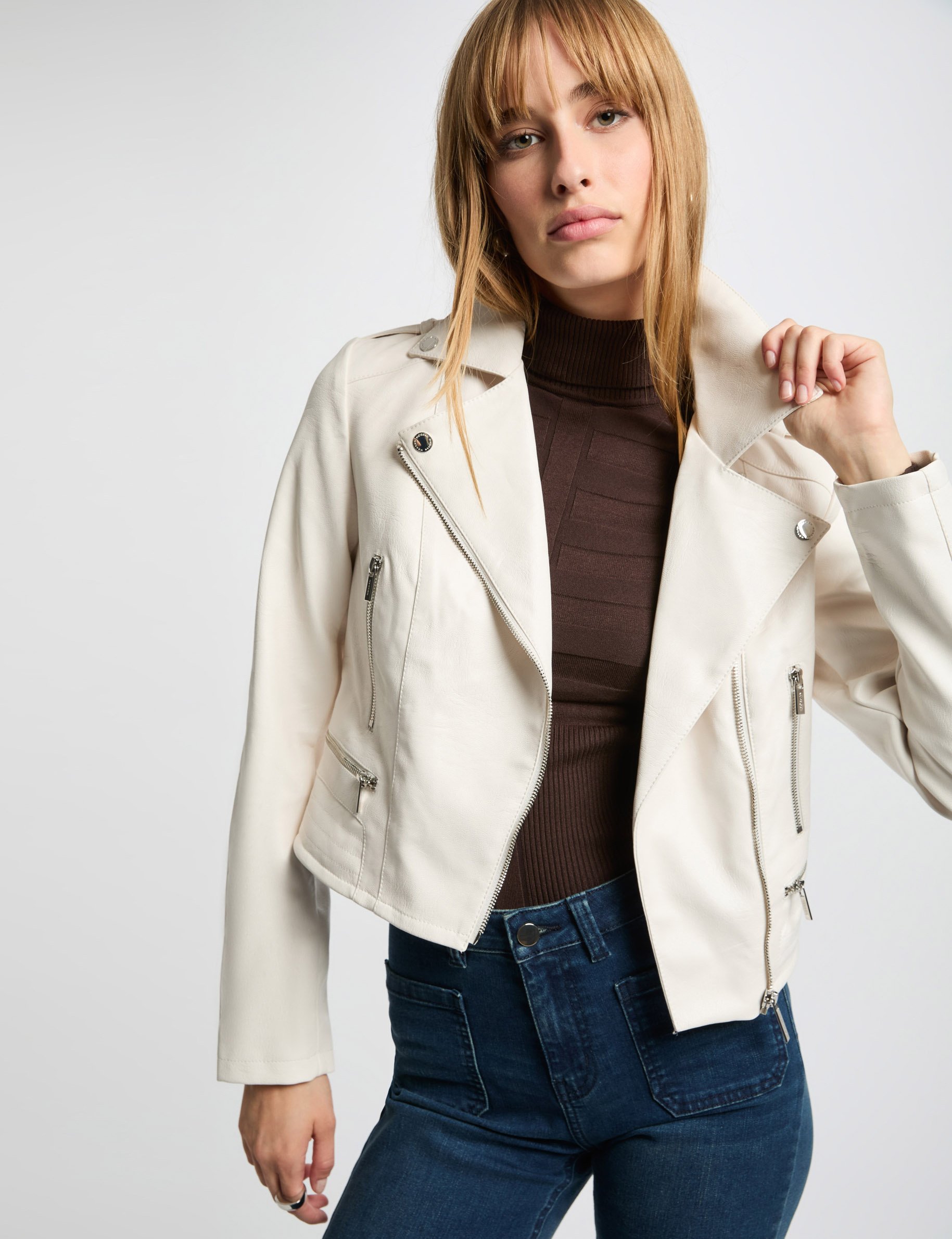 Straight jacket notched lapel collar ivory women