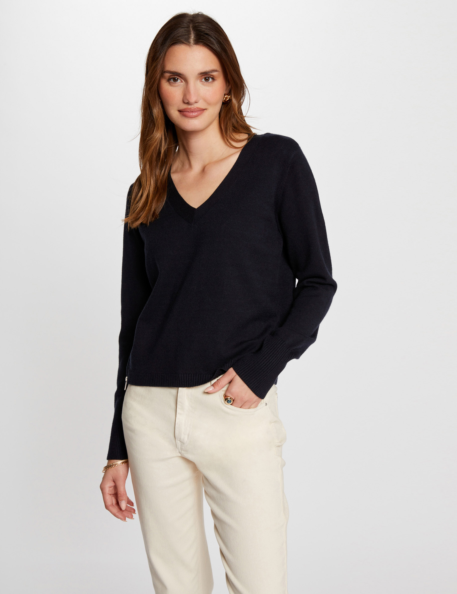 Pull col en V détails zippés marine femme