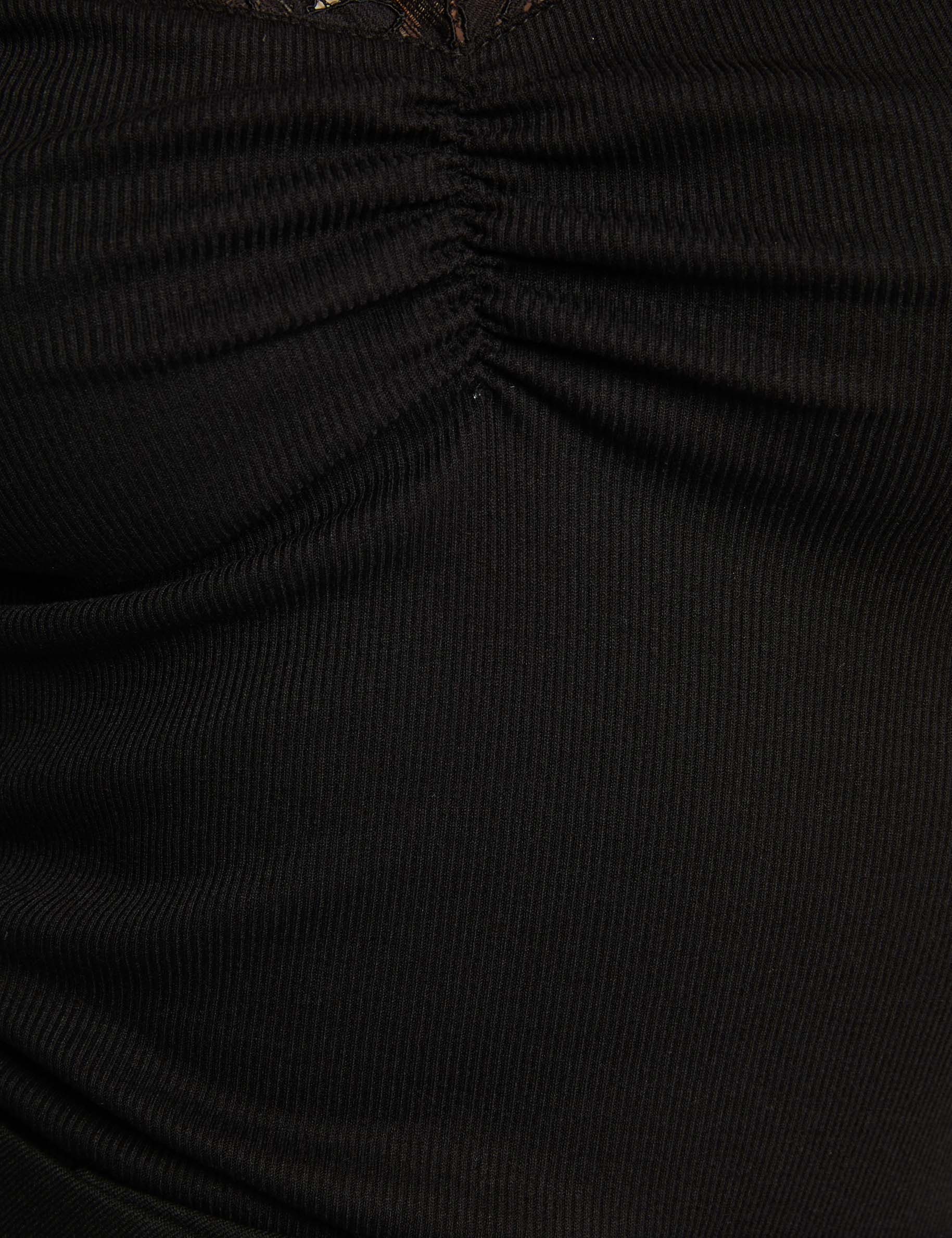 short sleeved t shirt black women null