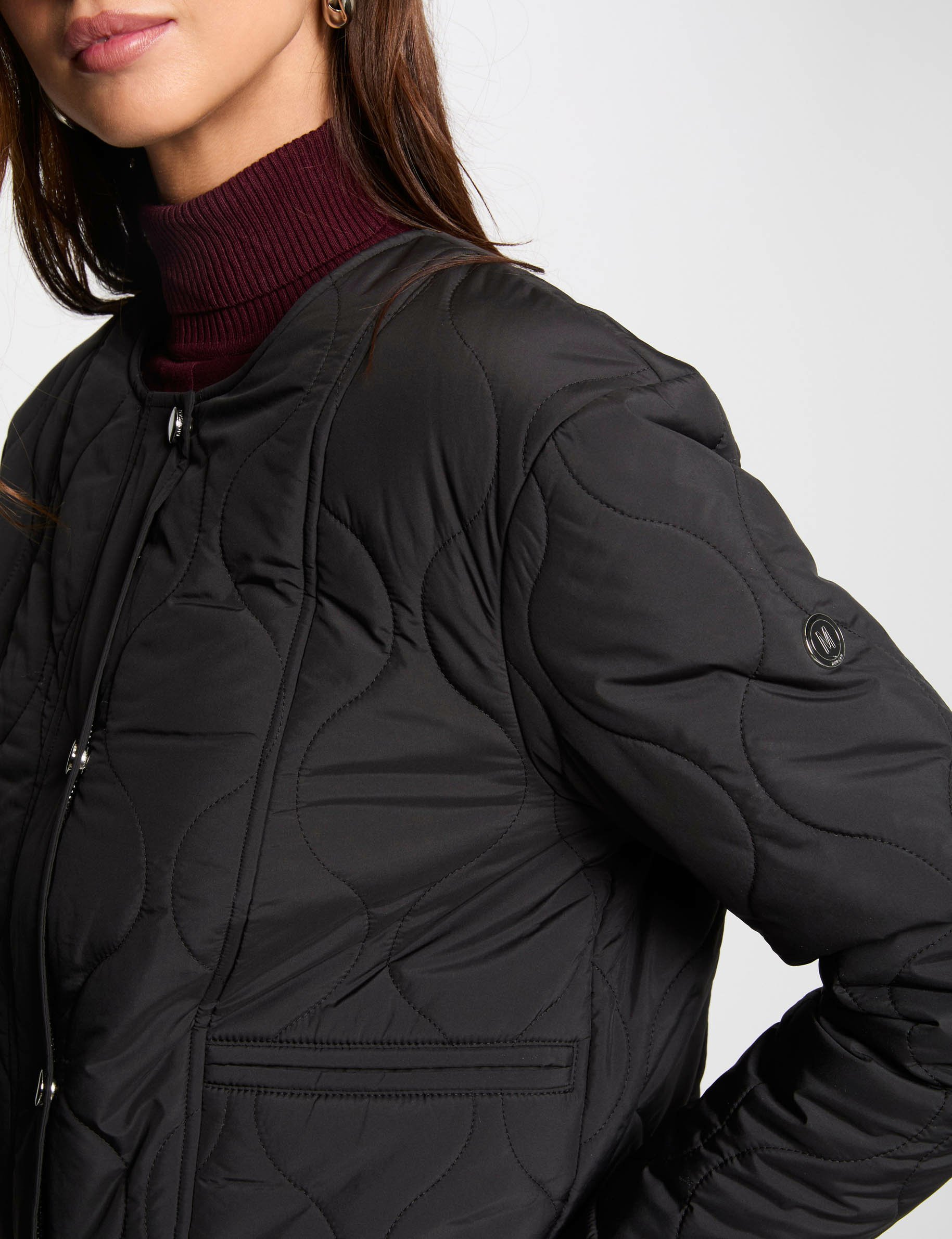 Short padded jacket black women