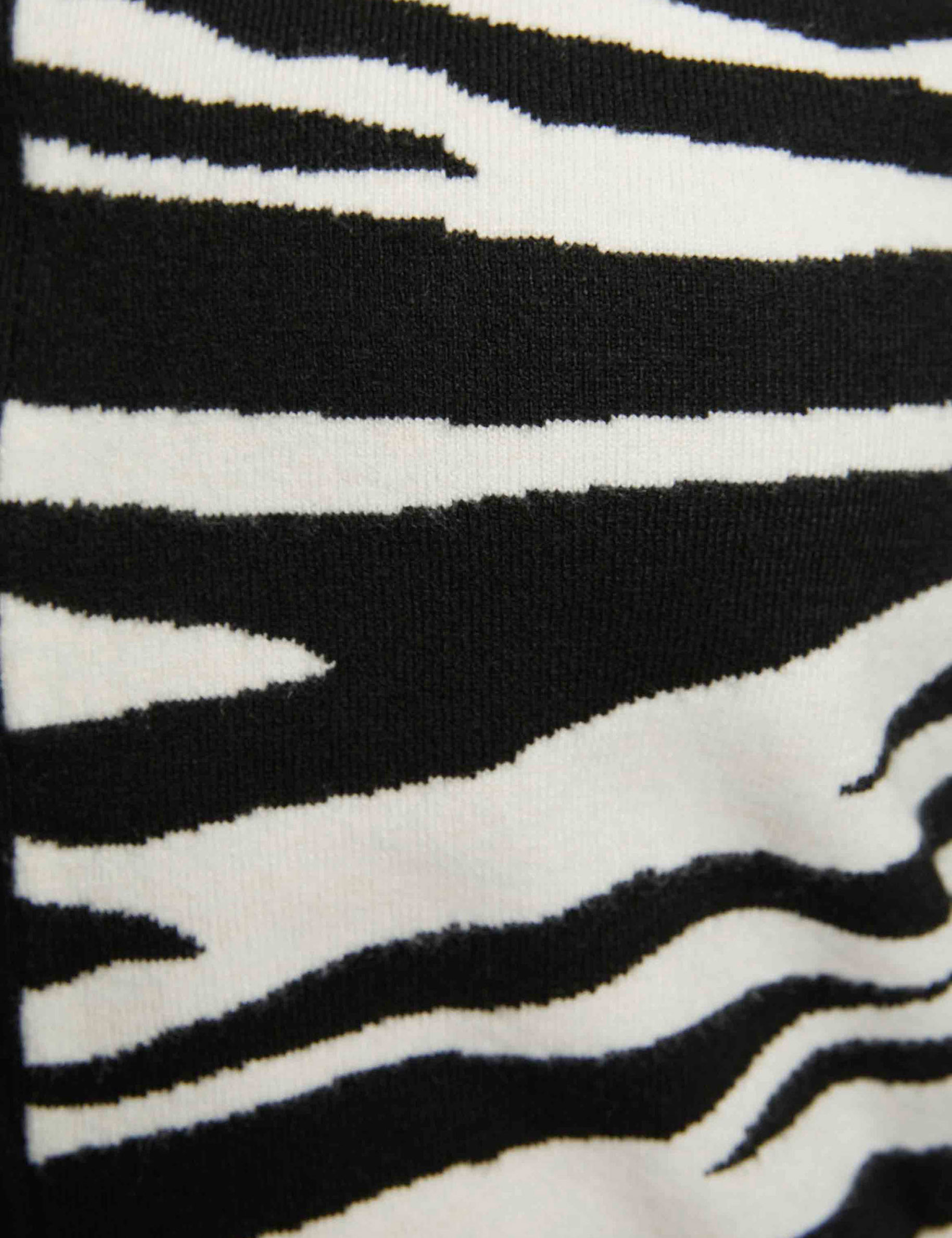 cropped v neck sweater black women null