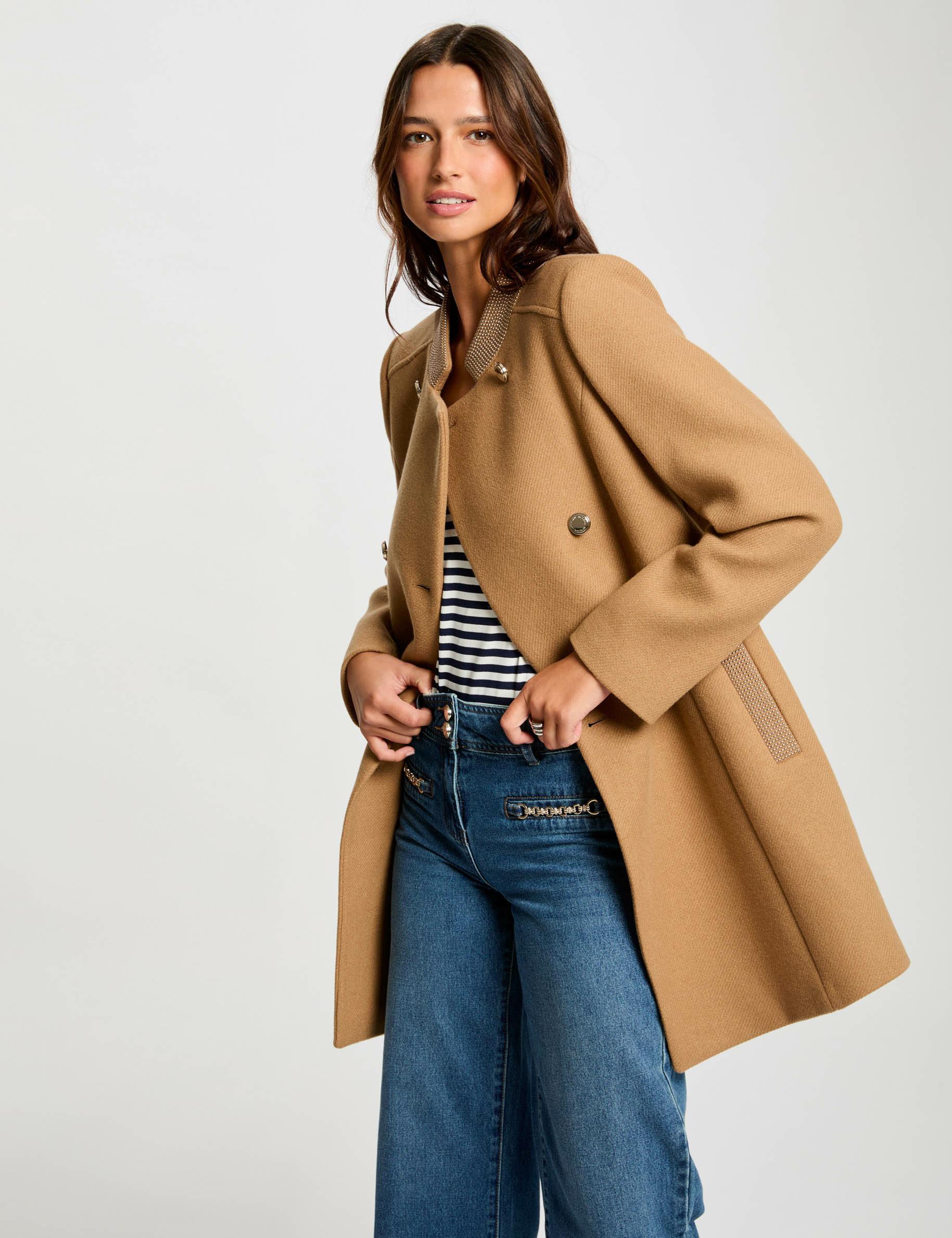 Buttoned long coat camel women