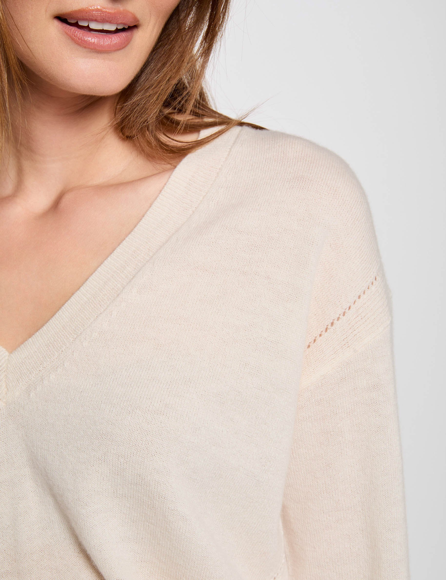 Jumper V-neck long sleeves ivory women