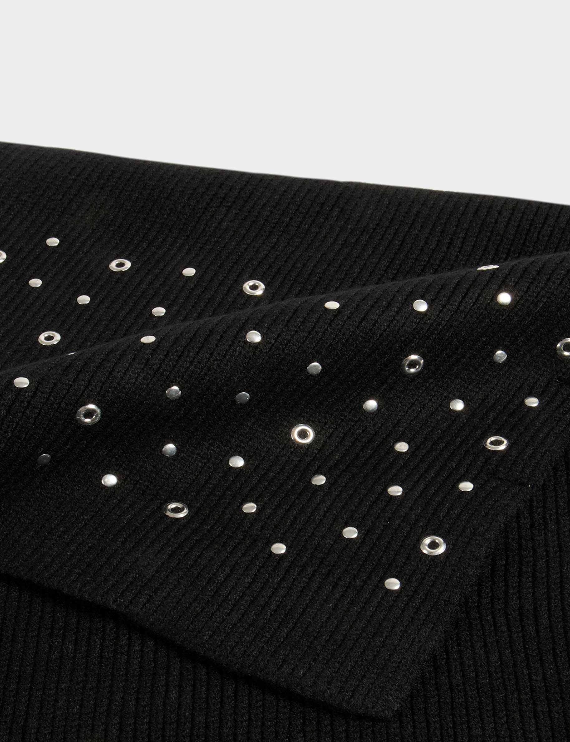 Scarf with studs eyelets black women