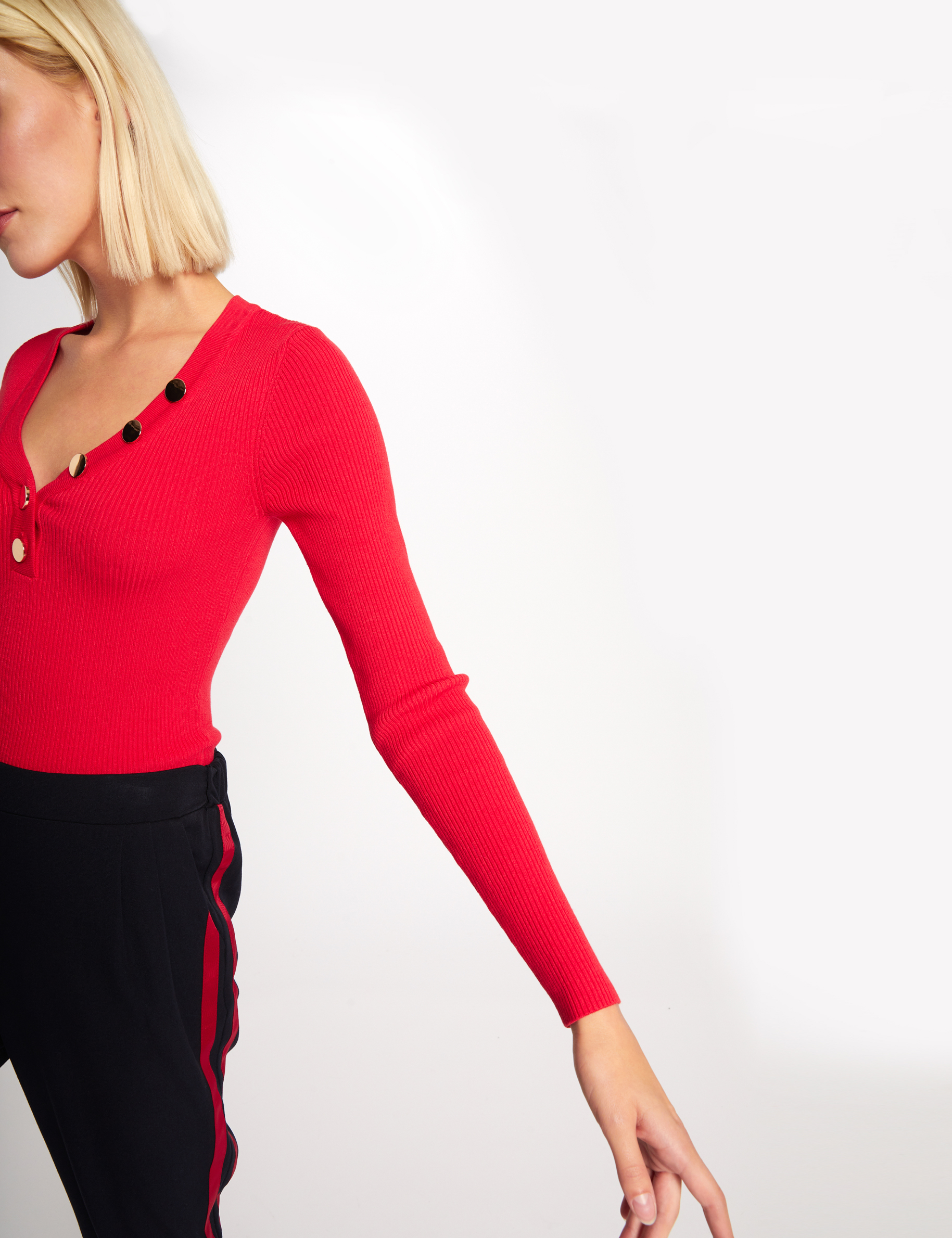 Long-sleeved jumper buttons fine knit red women