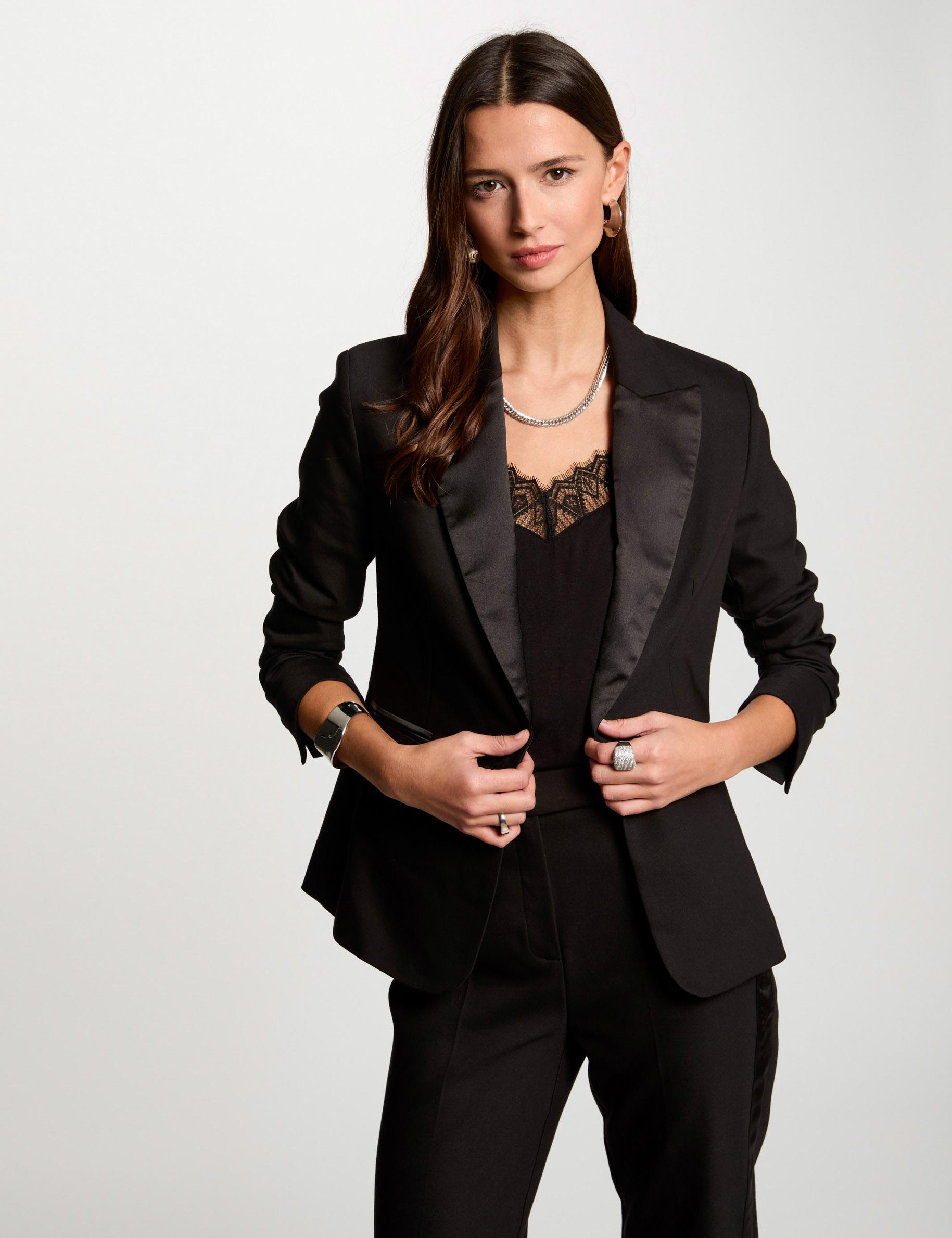 Buttoned blazer black women