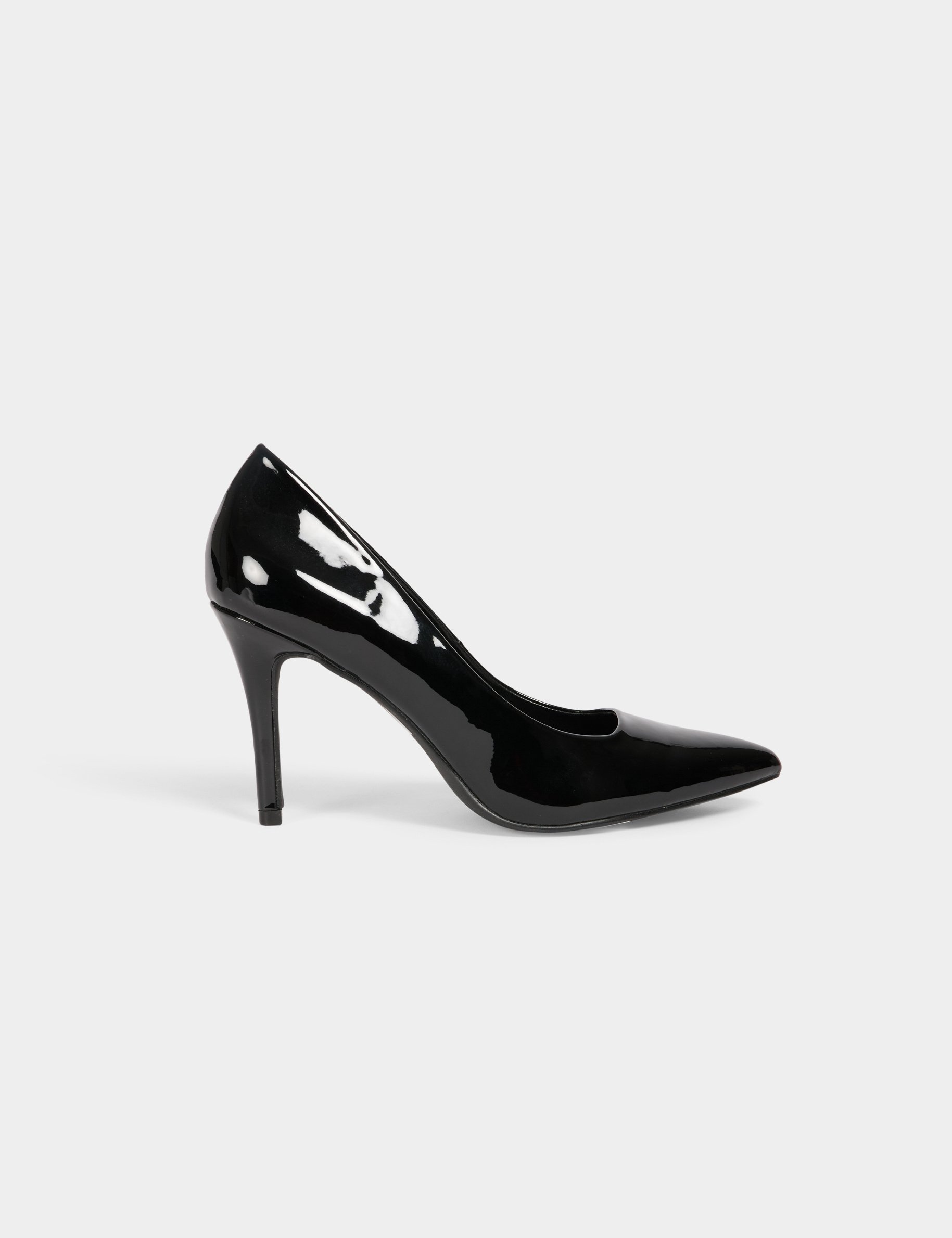 Stilettos with patent effect black women