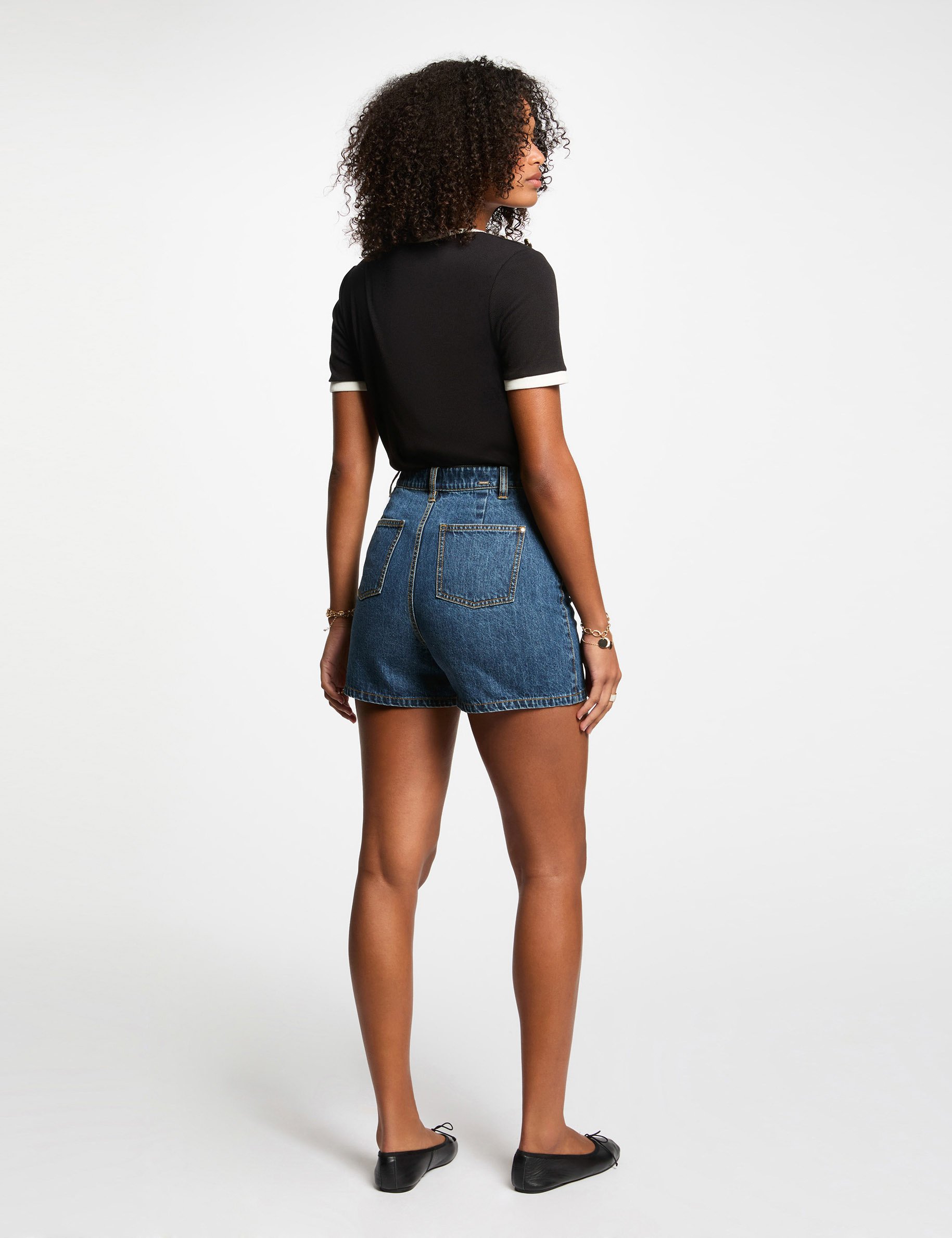 Short-sleeved t-shirt black women