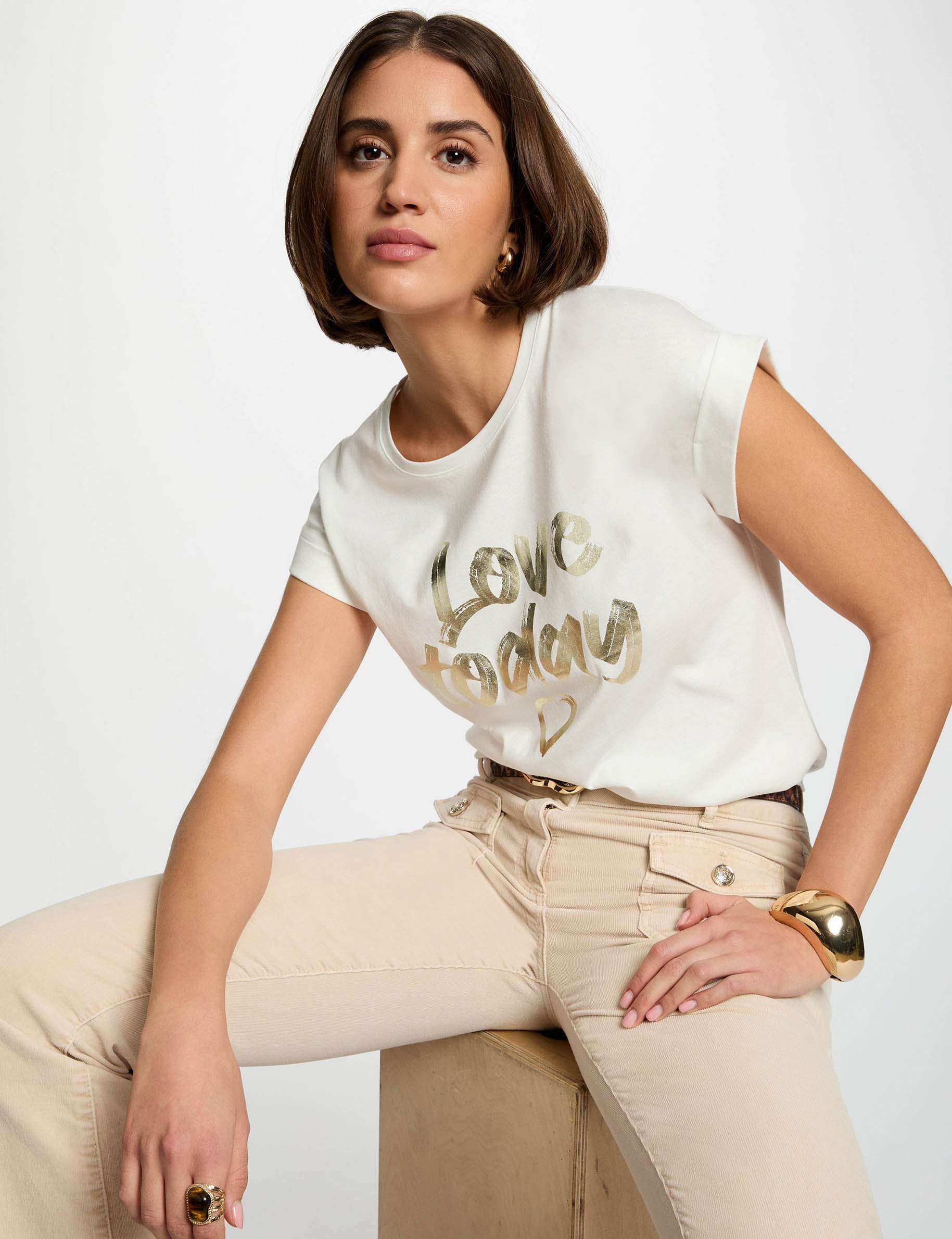 T-shirt with message white women