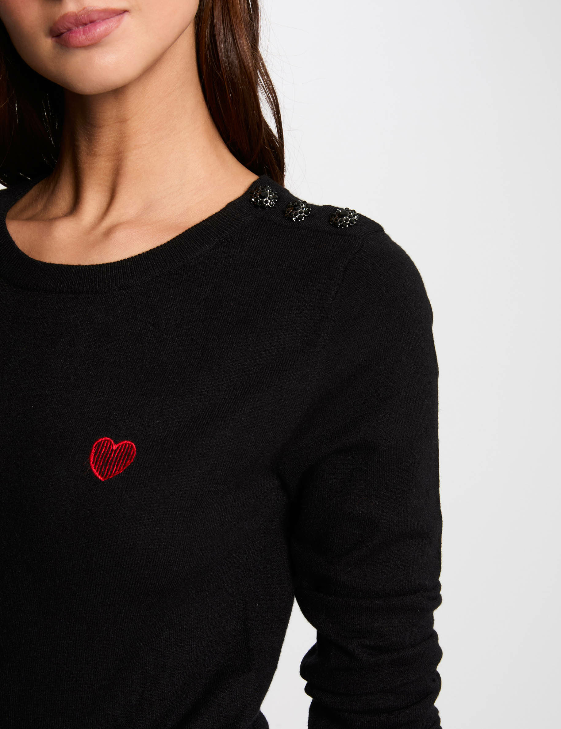 Pull col rond et boutons noir femme