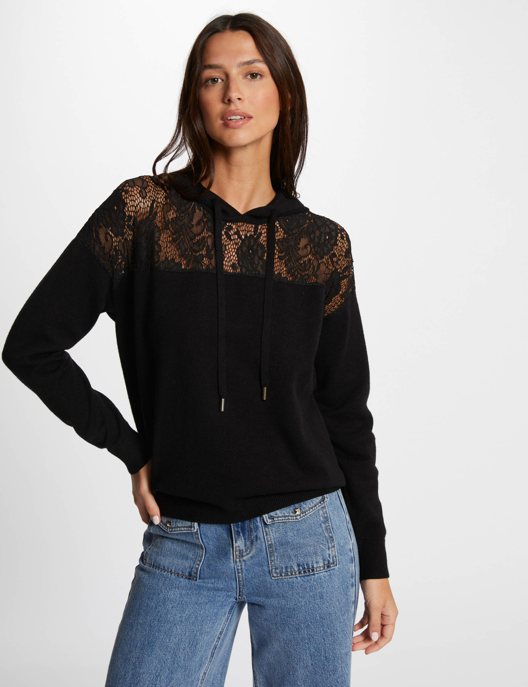 Pull capuche détails dentelle noir femme