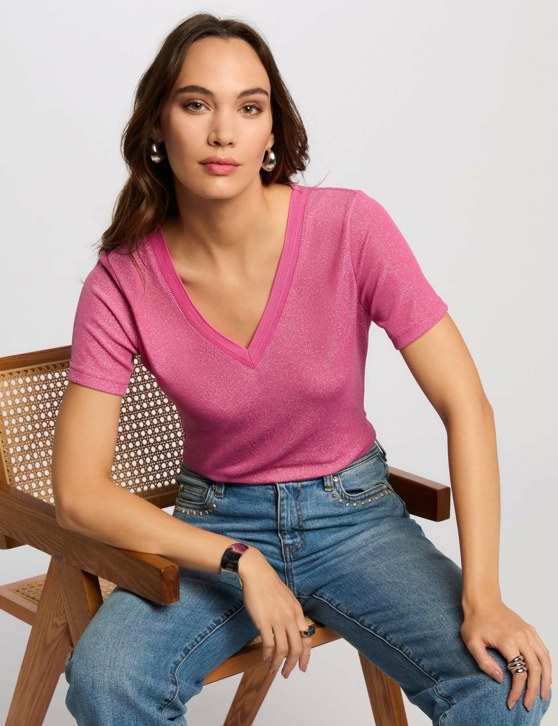 Short-sleeved t-shirt with V-neck pink women