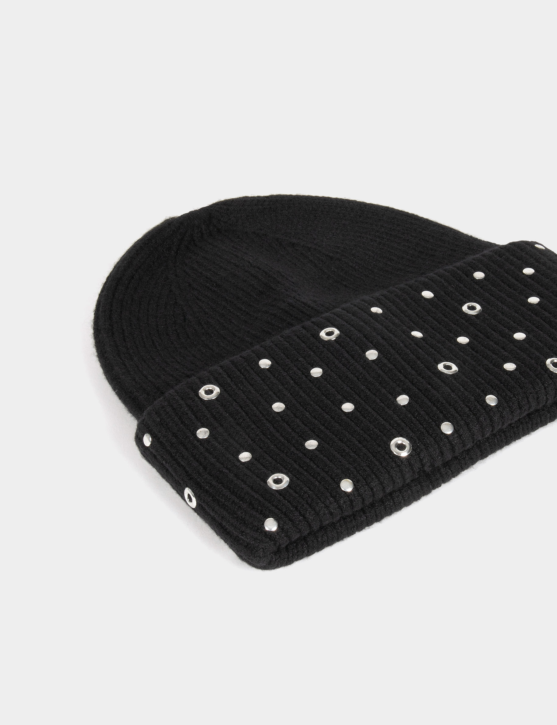 Beanie with studs and eyelets black women