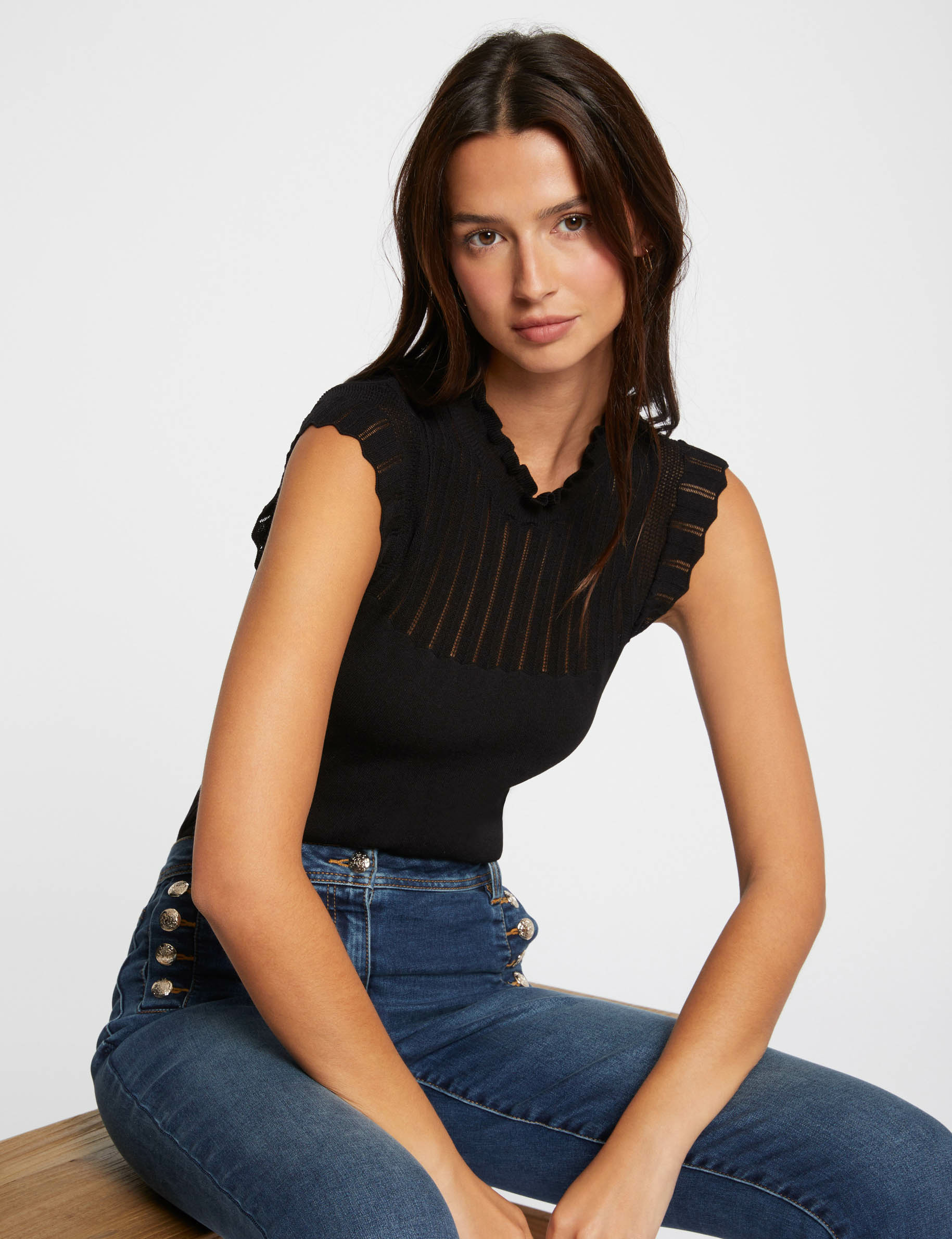 Sleeveless jumper round neck black women