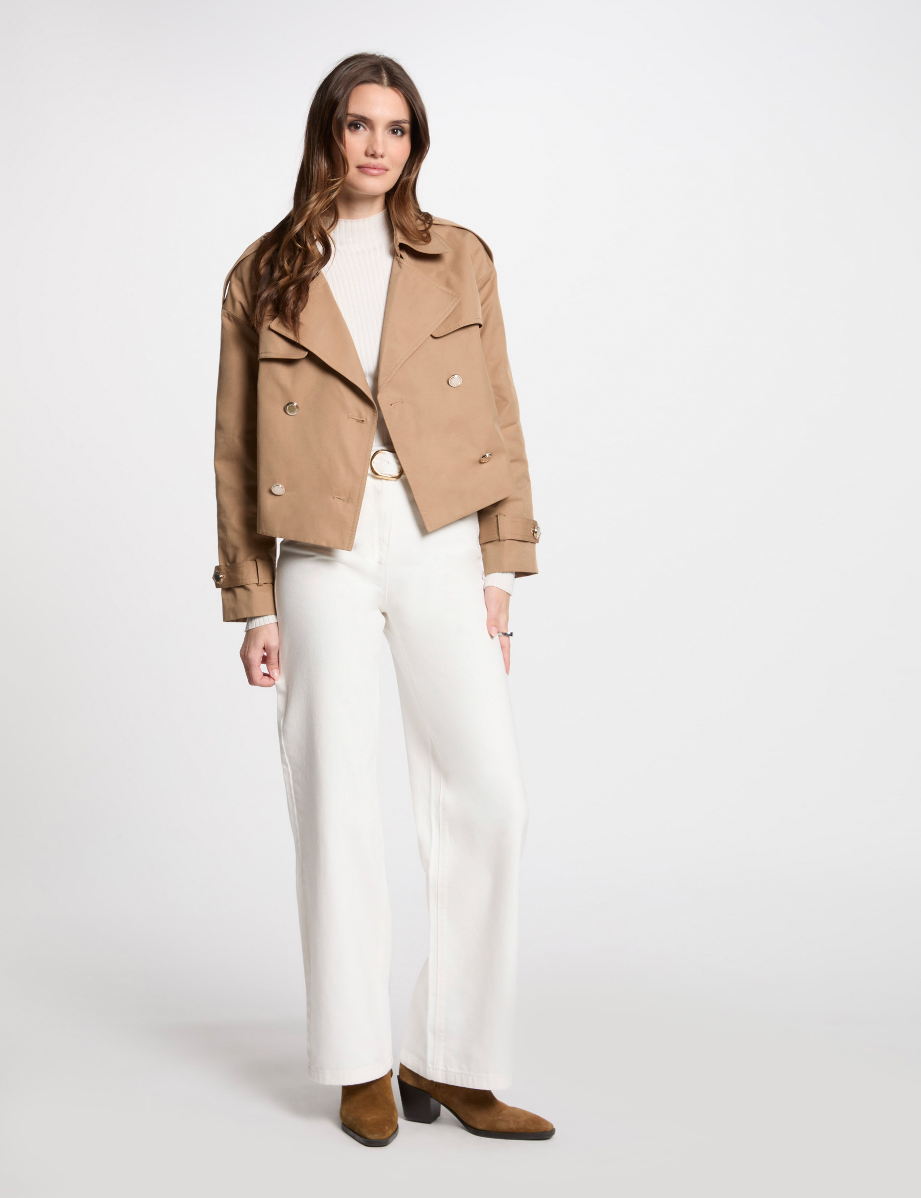 Buttoned short trenchcoat camel women