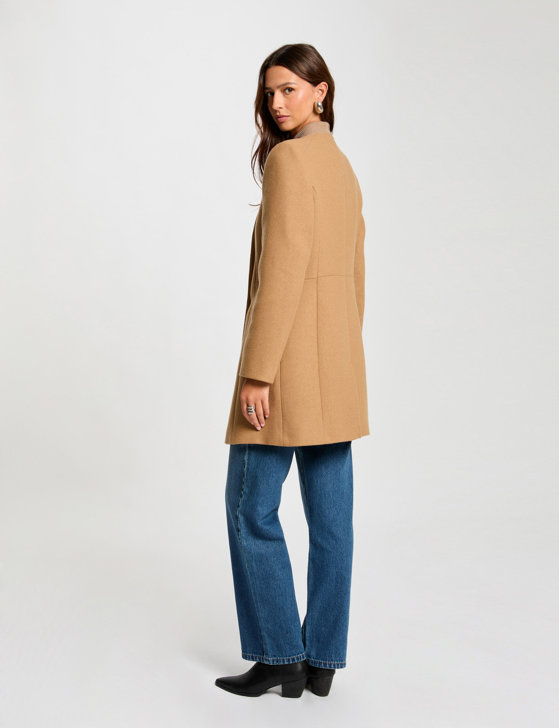 Buttoned long coat camel women