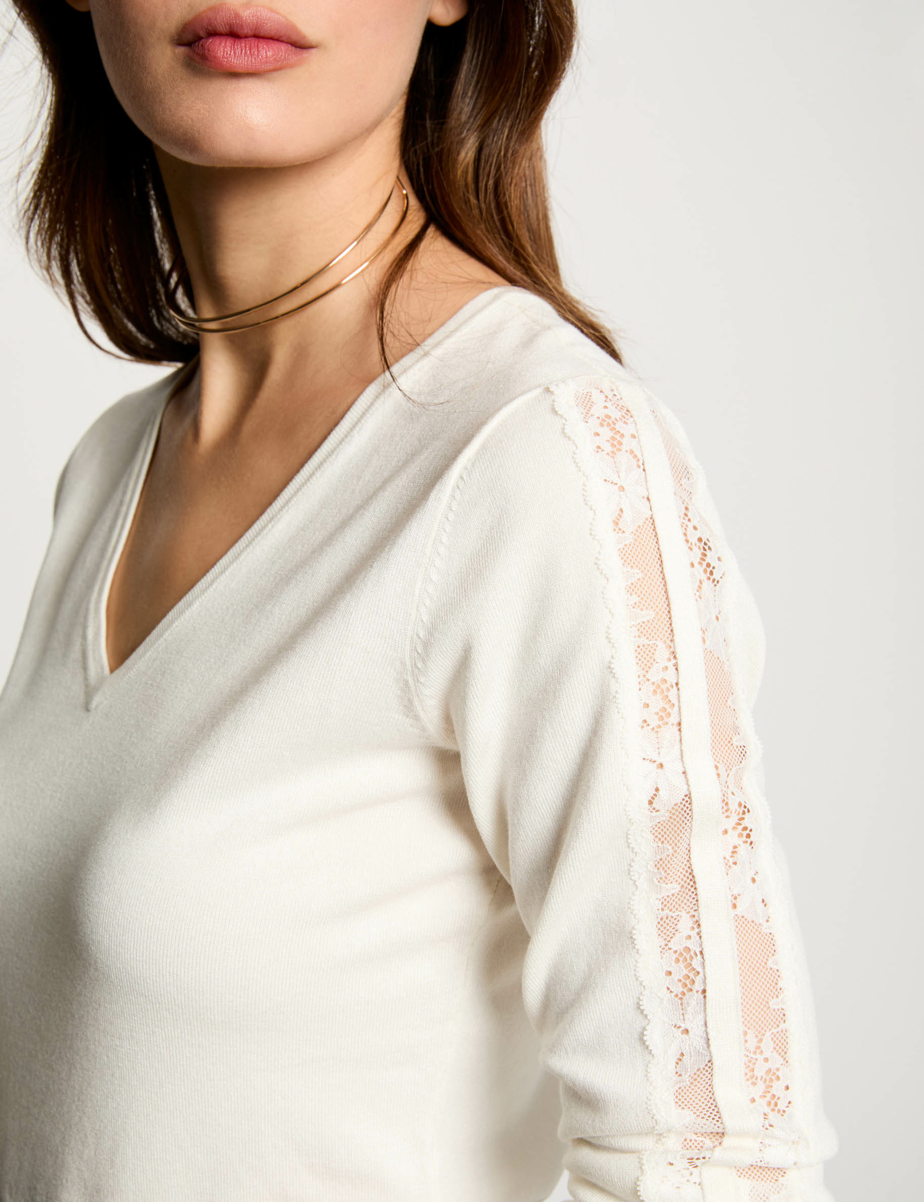 Jumper with V-neck white women