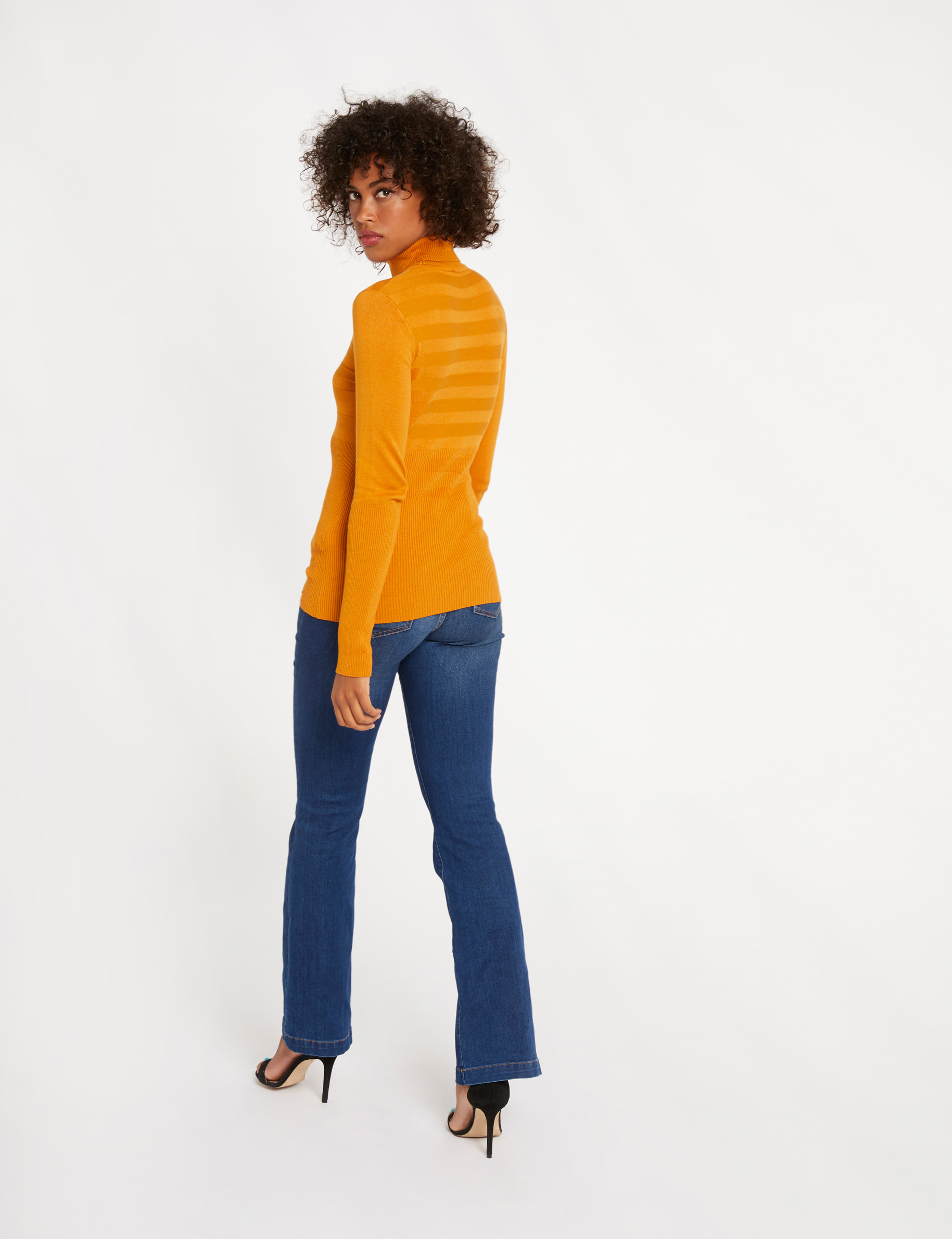 Long-sleeved jumper turtleneck mustard women