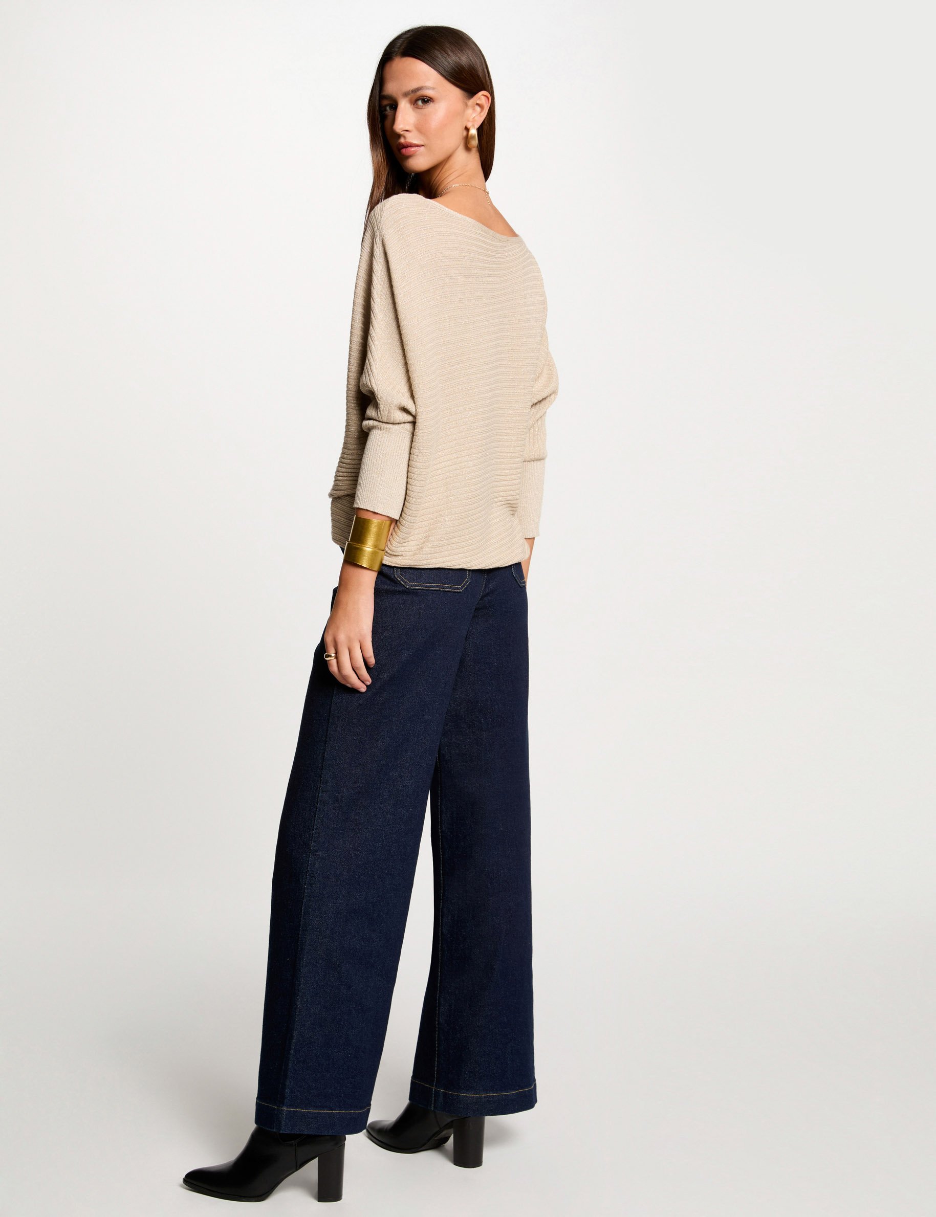 Off-the-shoulder jumper sand women