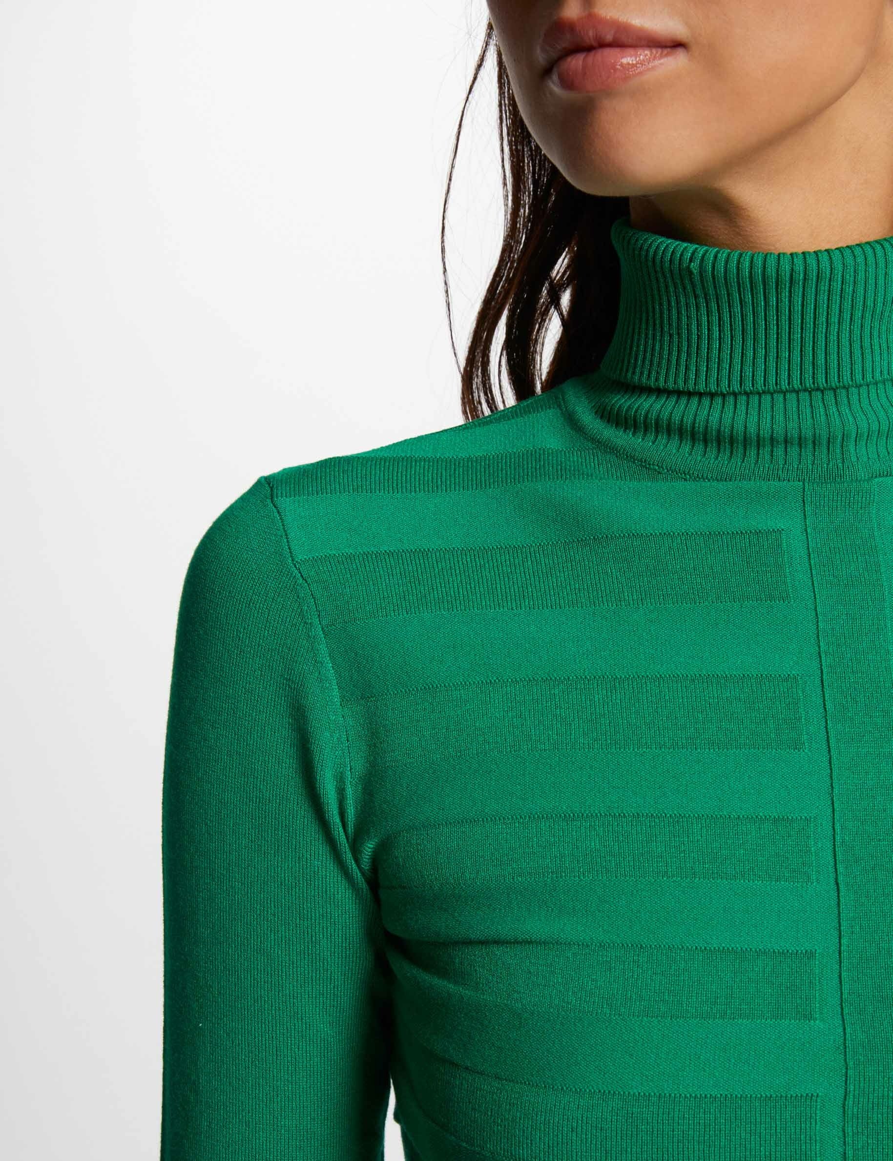 Long-sleeved jumper turtleneck light green women