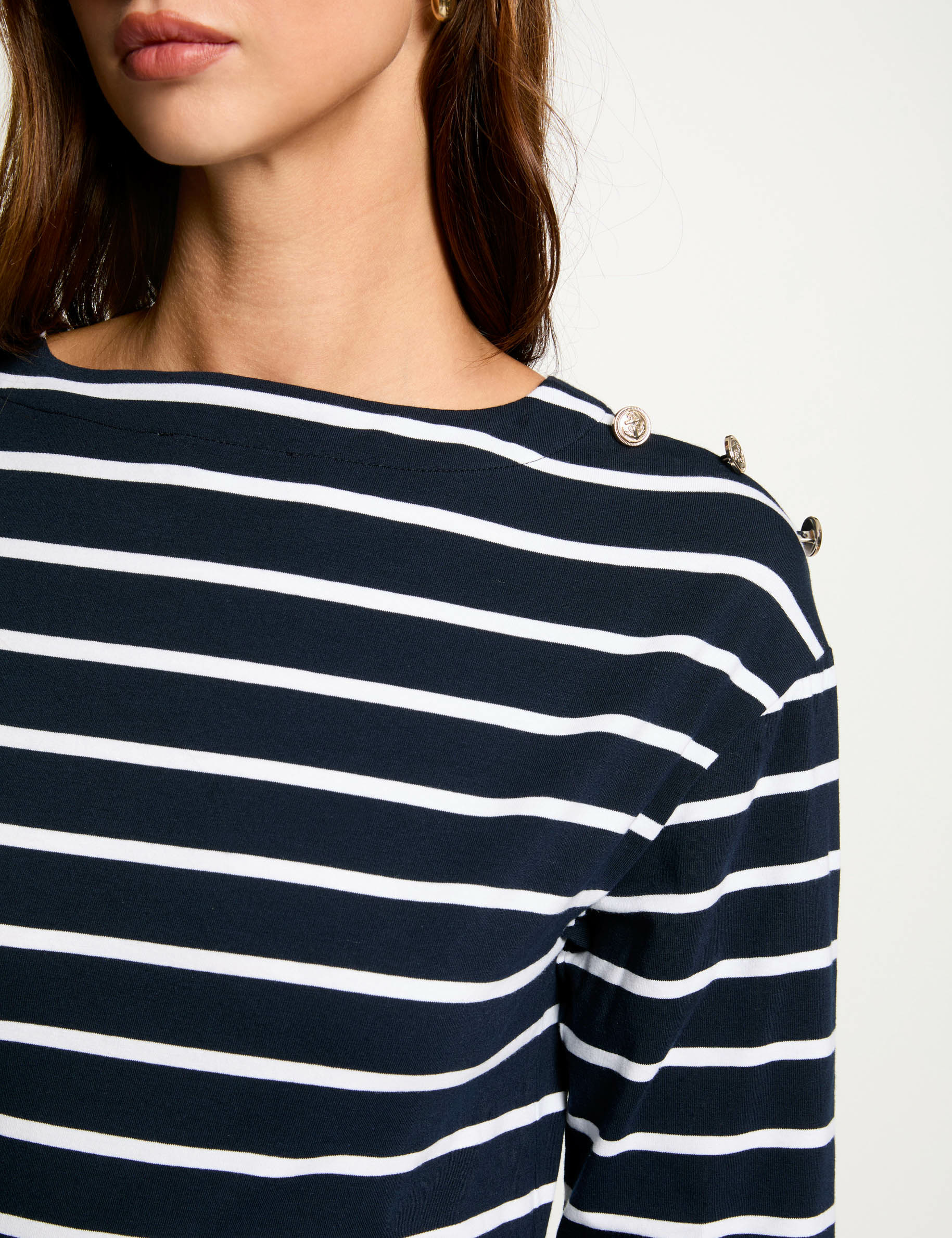 Striped long-sleeved t-shirt white women