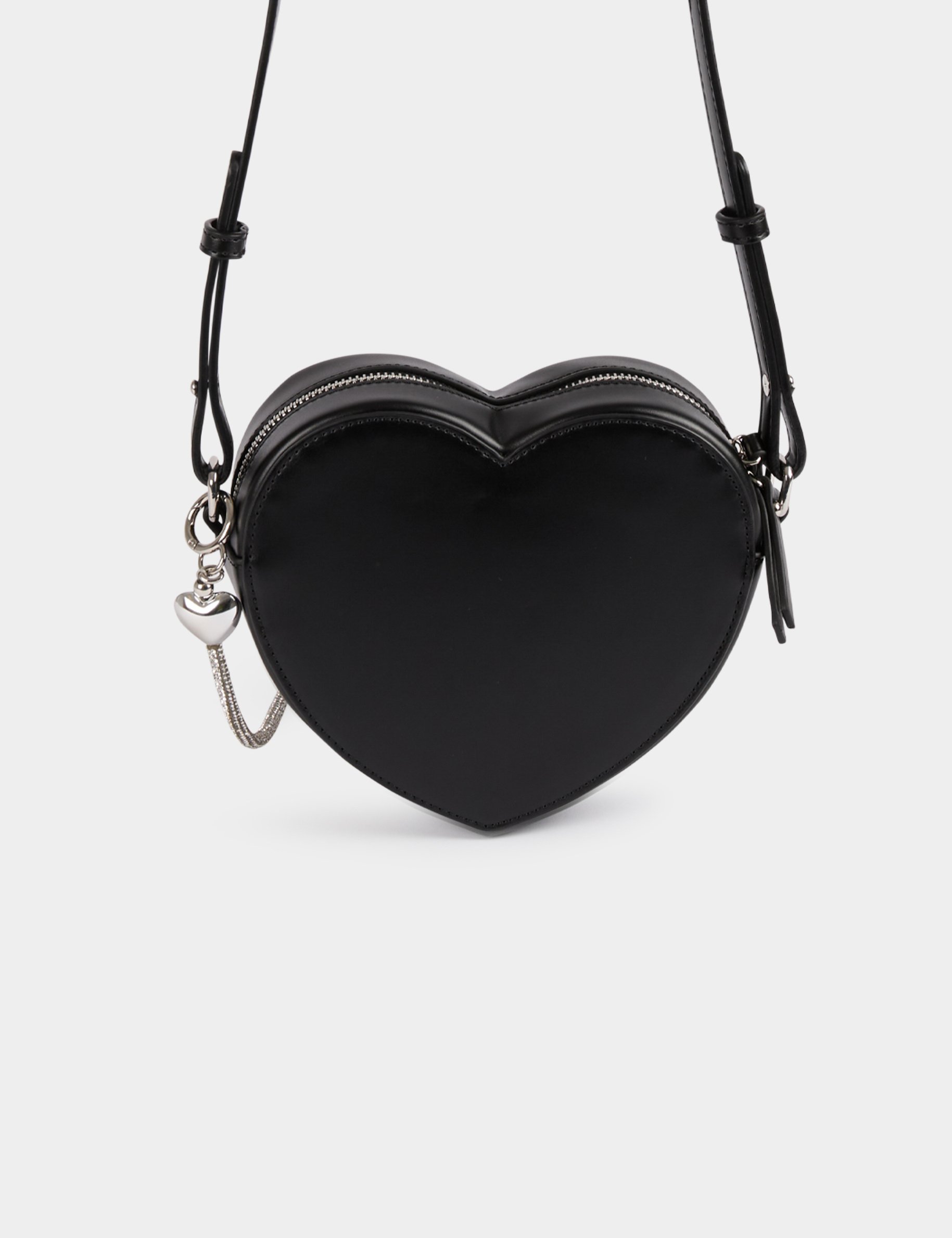 Heart-shaped bag black women