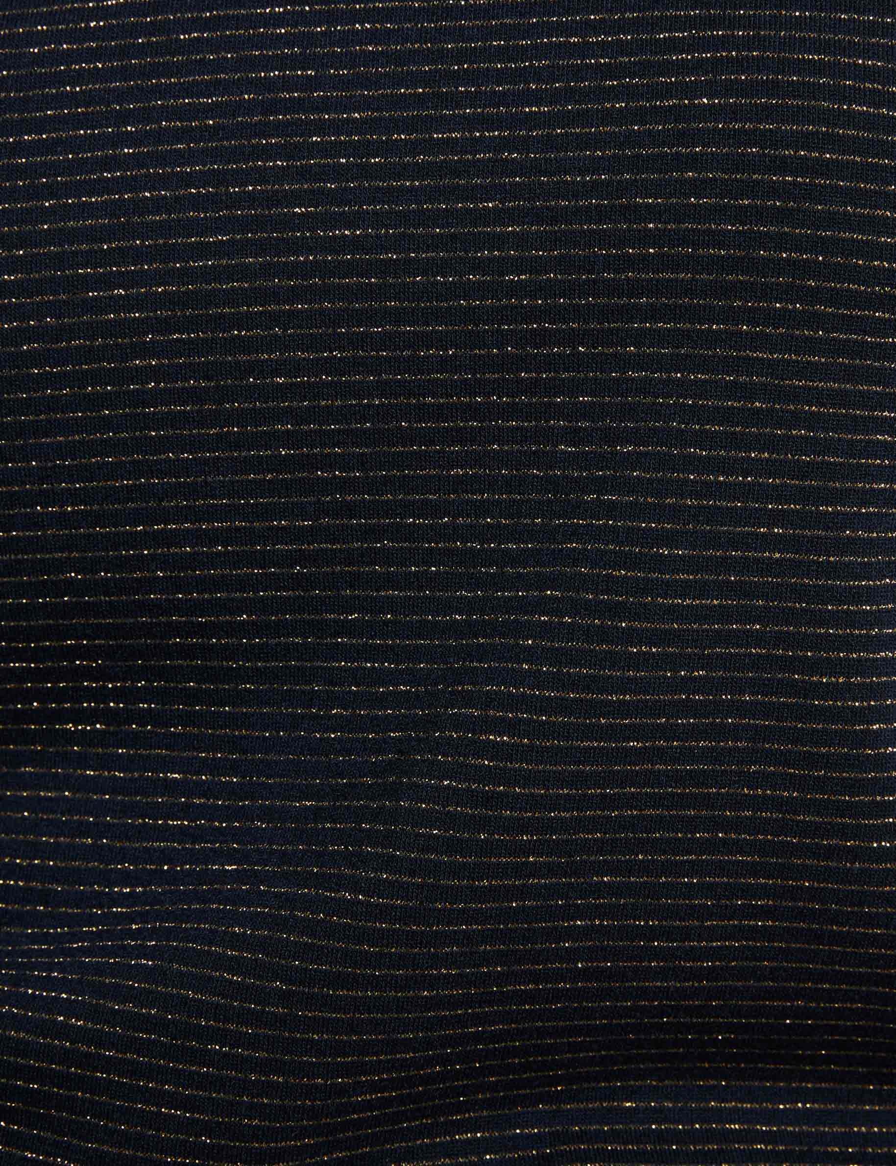 short sleeved t shirt navy blue women null