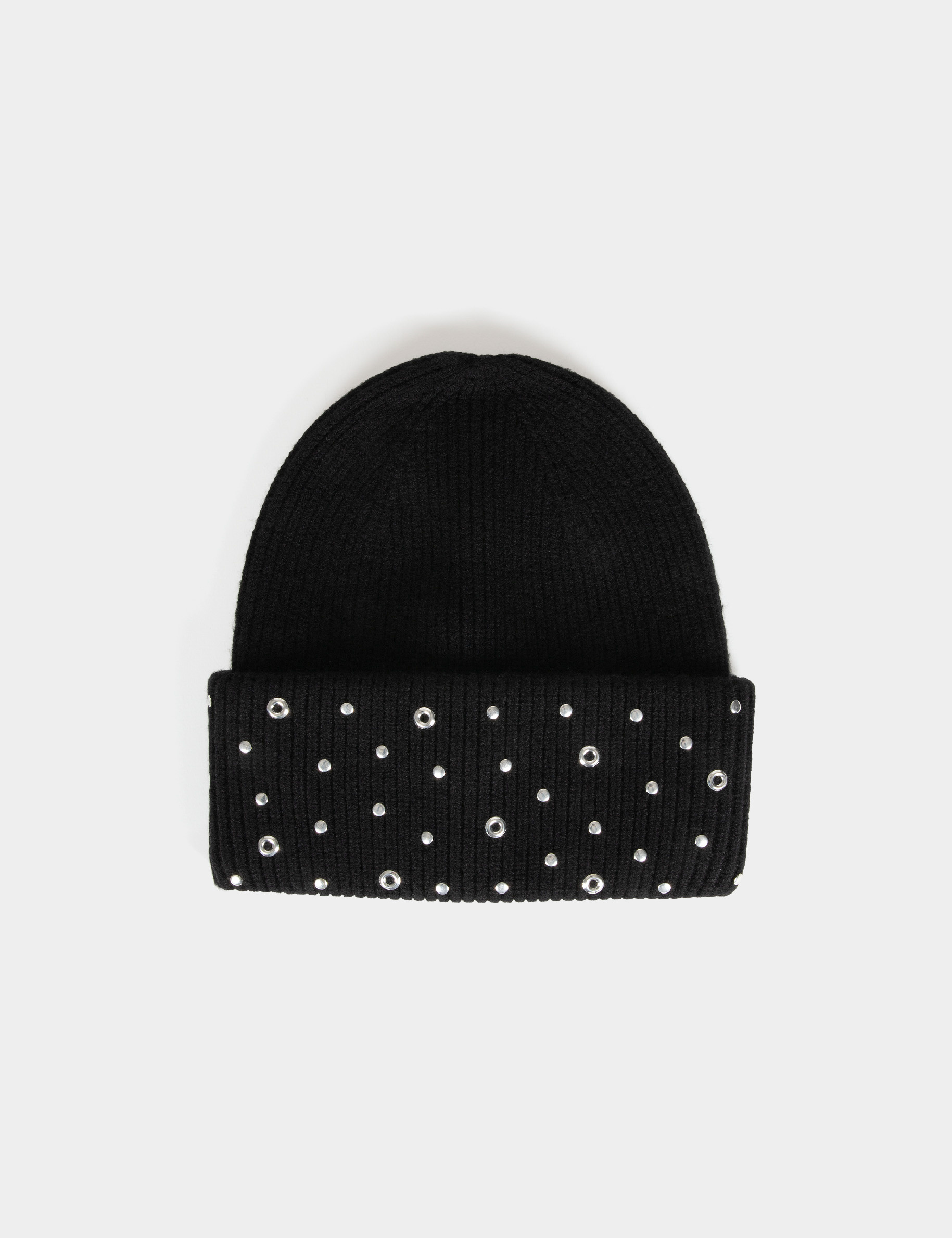 Beanie with studs and eyelets black women