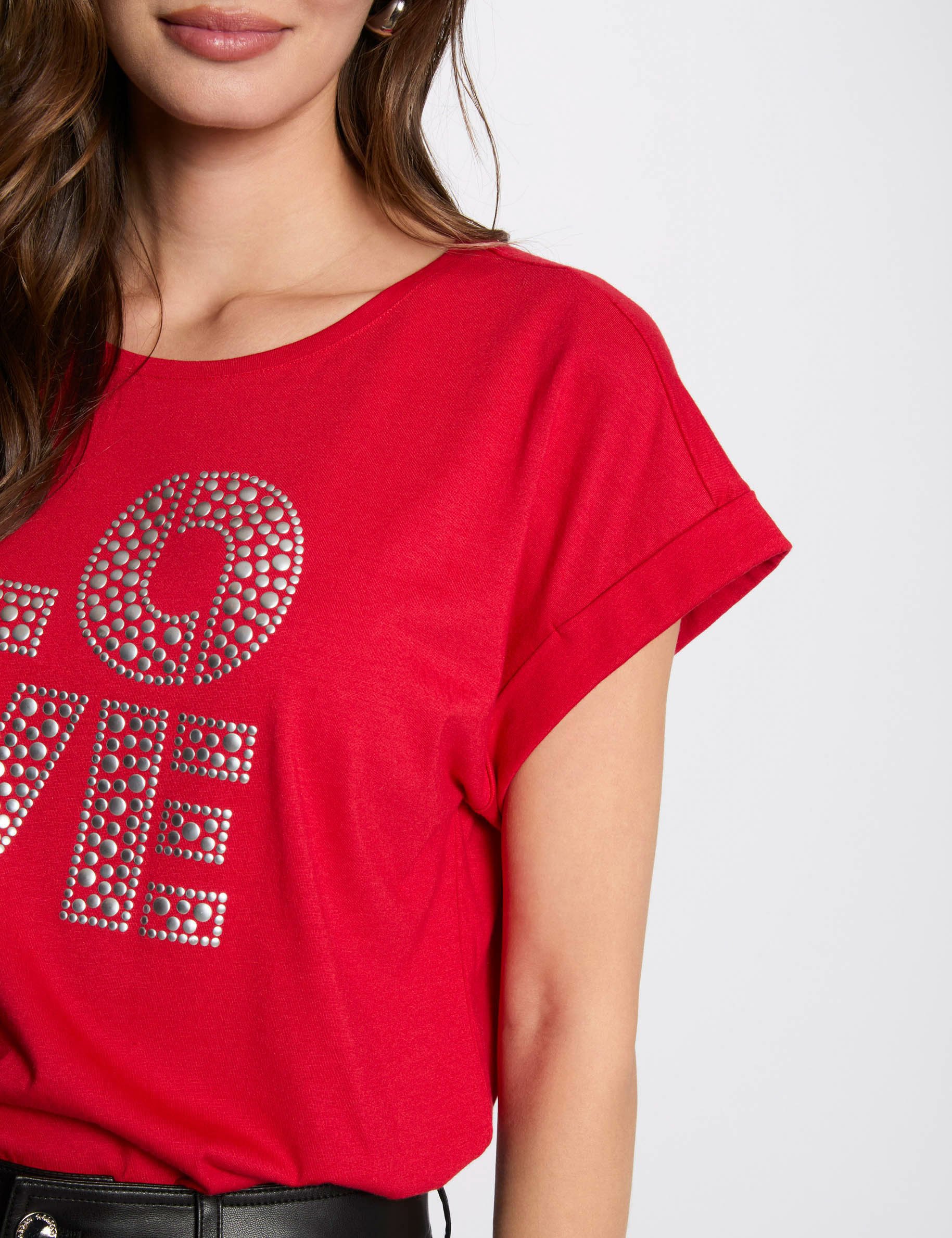 T-shirt with message red women