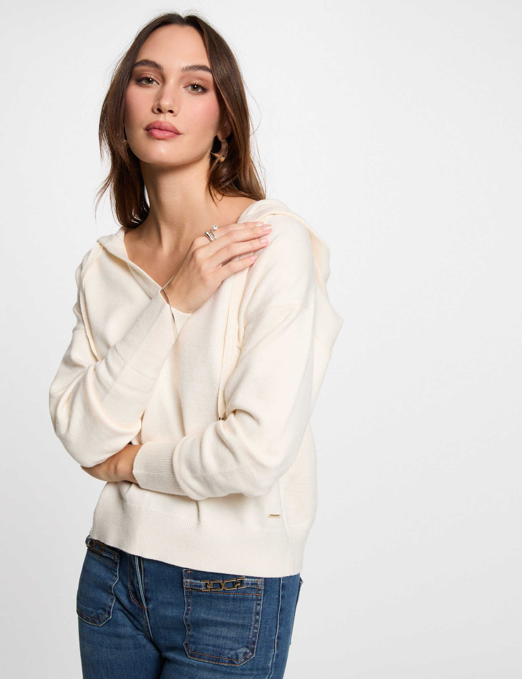 Jumper V-neck and hood ivory women